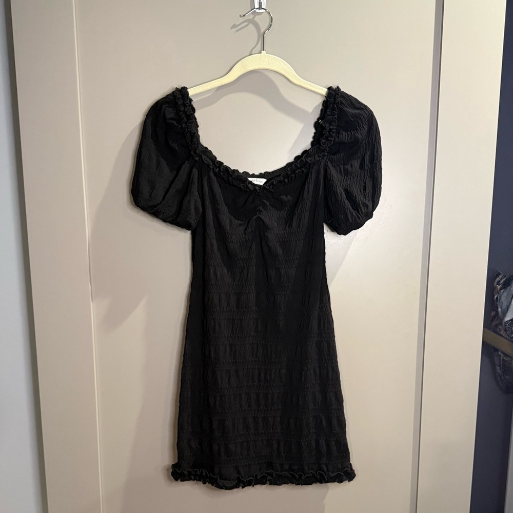 Elegant Black Puff Sleeve Dress